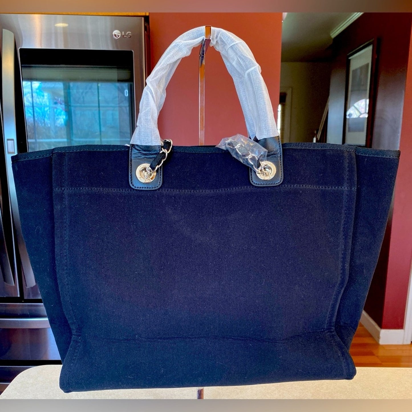 FASHION: Black Cloth Tote Shoulder Bag w/Studded Detailing & Dust Bag, NWTT