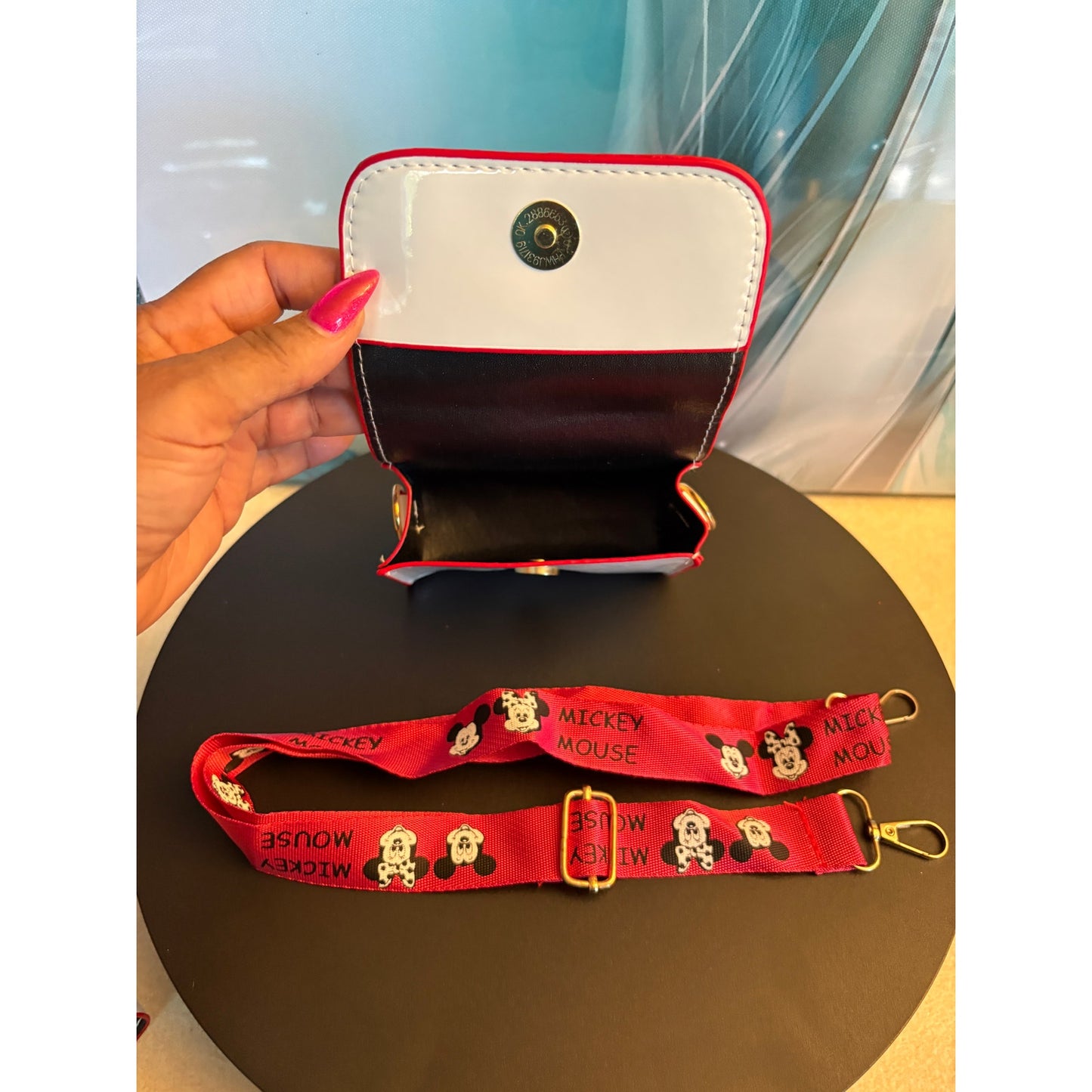 KIDS/MINI PURSE: Disney Mini Mouse Black Faux Leather Shoulder Bag, NWOT