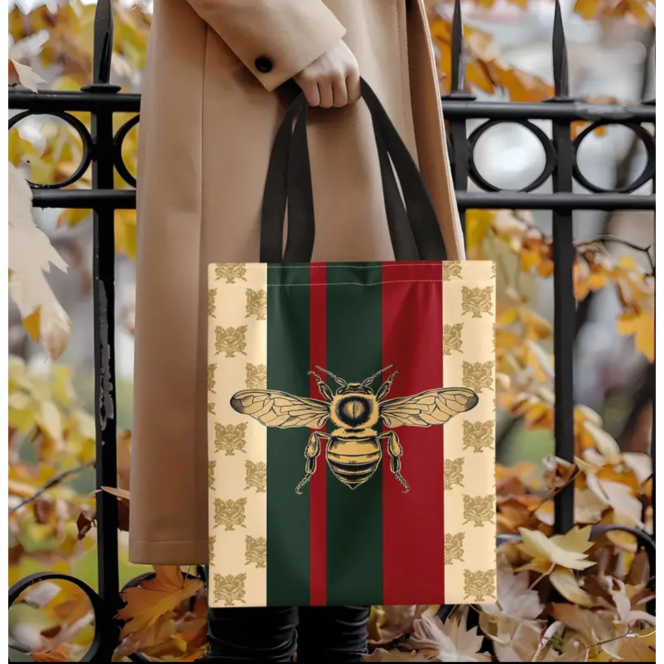 PURSE: Beige, Green, & Red Canvas Tote w/Bee Design, NWOT