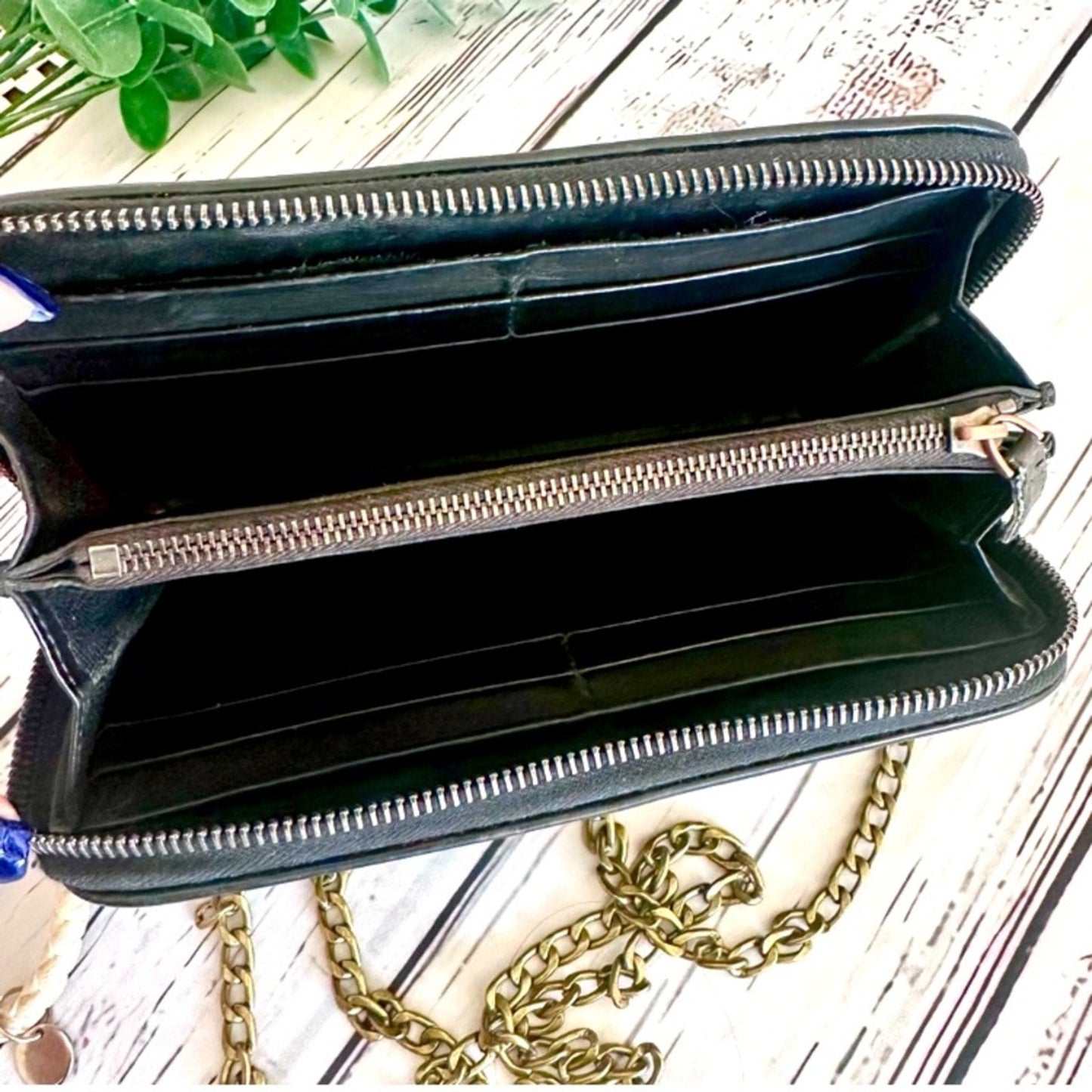 BOTTEGA Veneta Zip Around Wallet w/BOTTEGA Keychain & Unbranded Chain, COA.  EUC