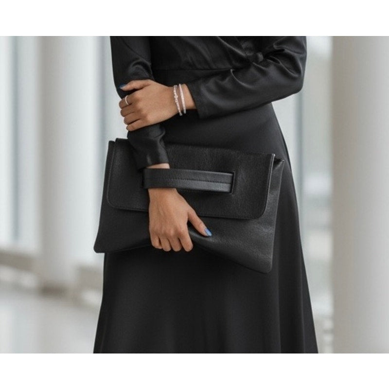 CLUTCH WRISTLET: Black High-Quality Faux Leather Large Capacity Purse, NIP