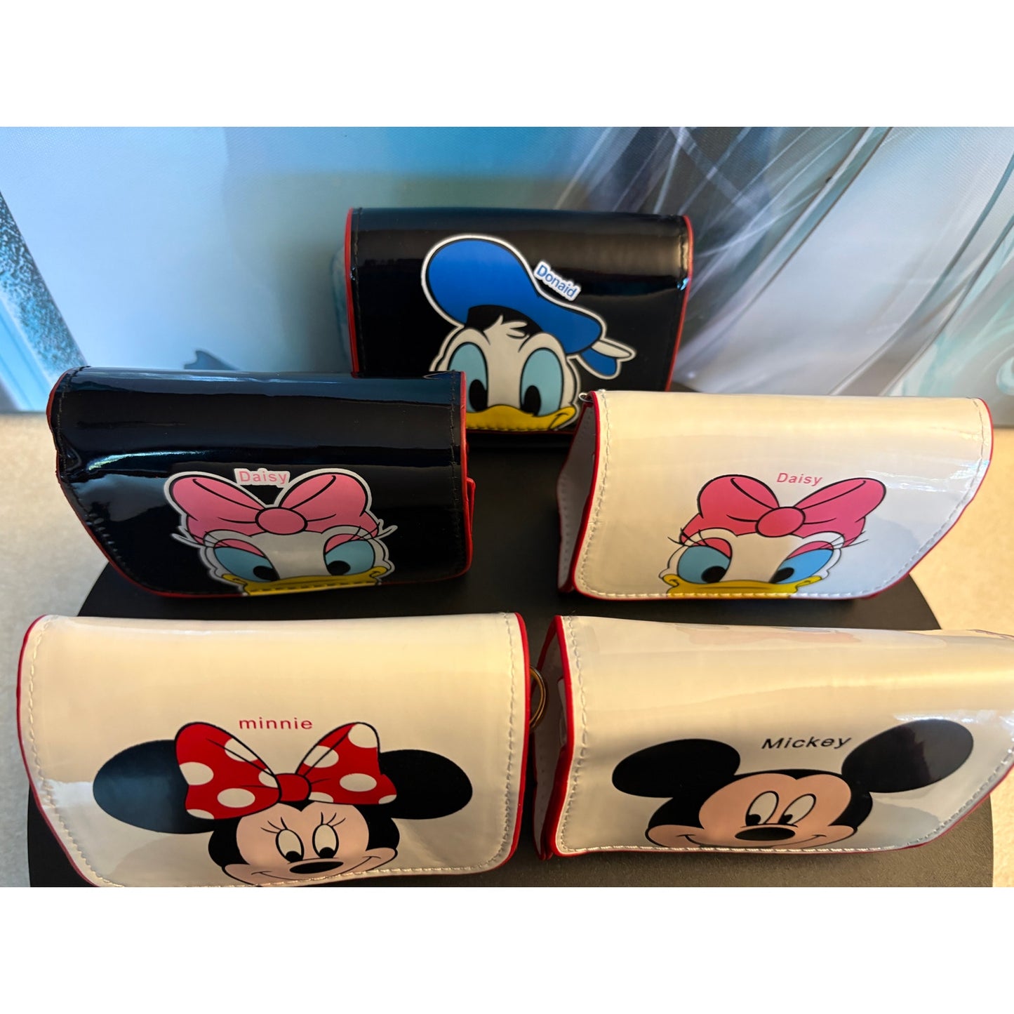 KIDS/MINI PURSE: Disney Mickey Mouse White Faux Leather Shoulder Bag, NWOT