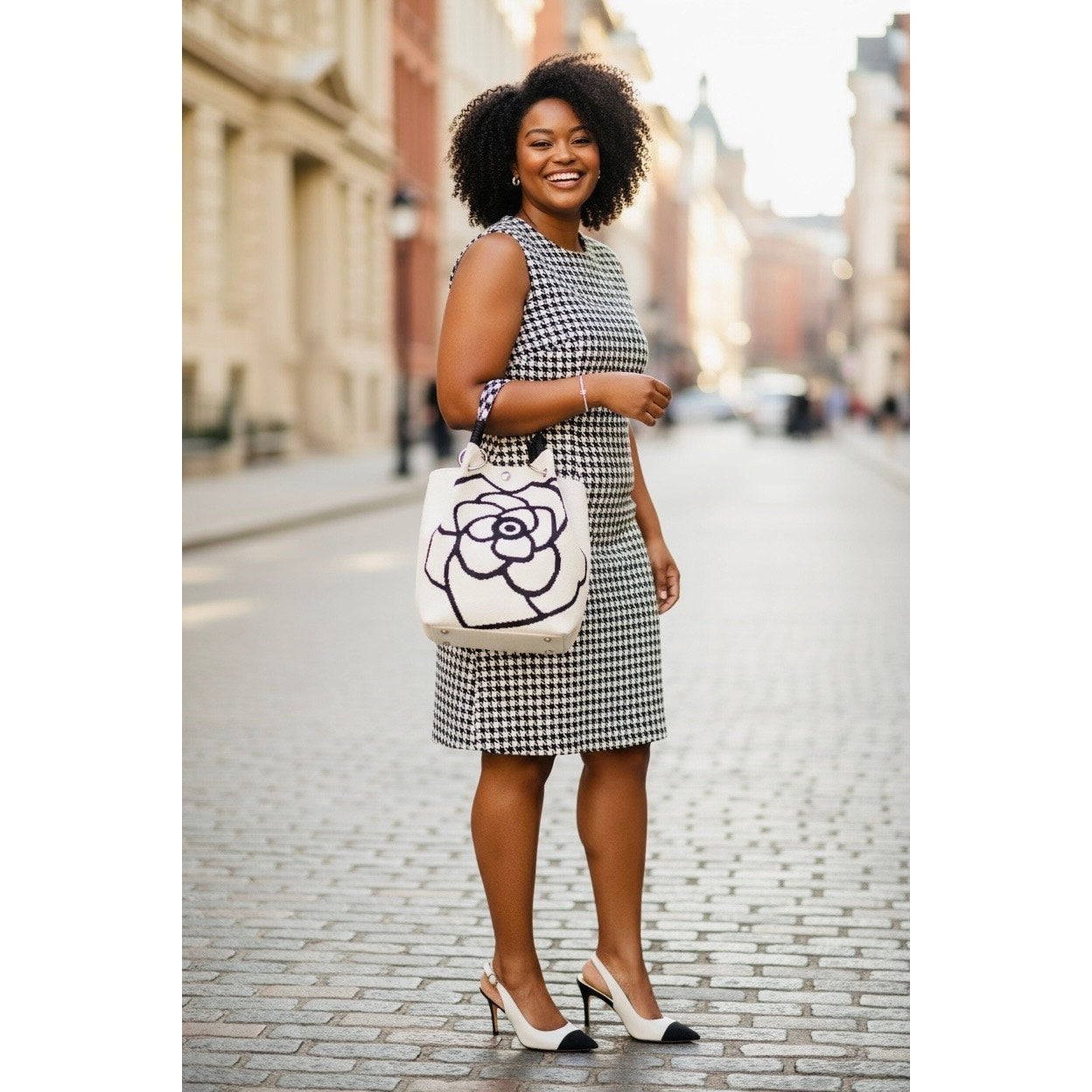 PURSE: White & Black Floral Polyester Shoulder Bag w/Magnetic Closure, NWOT