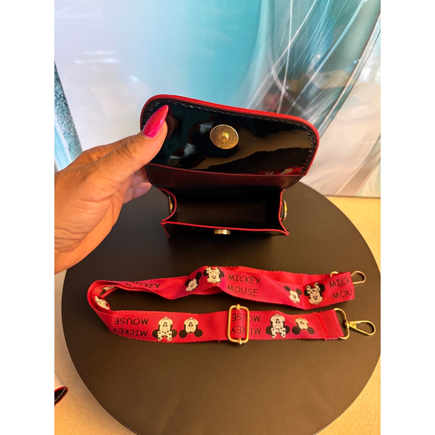 KIDS/MINI PURSE: Disney Mini Mouse Black Faux Leather Shoulder Bag, NWOT