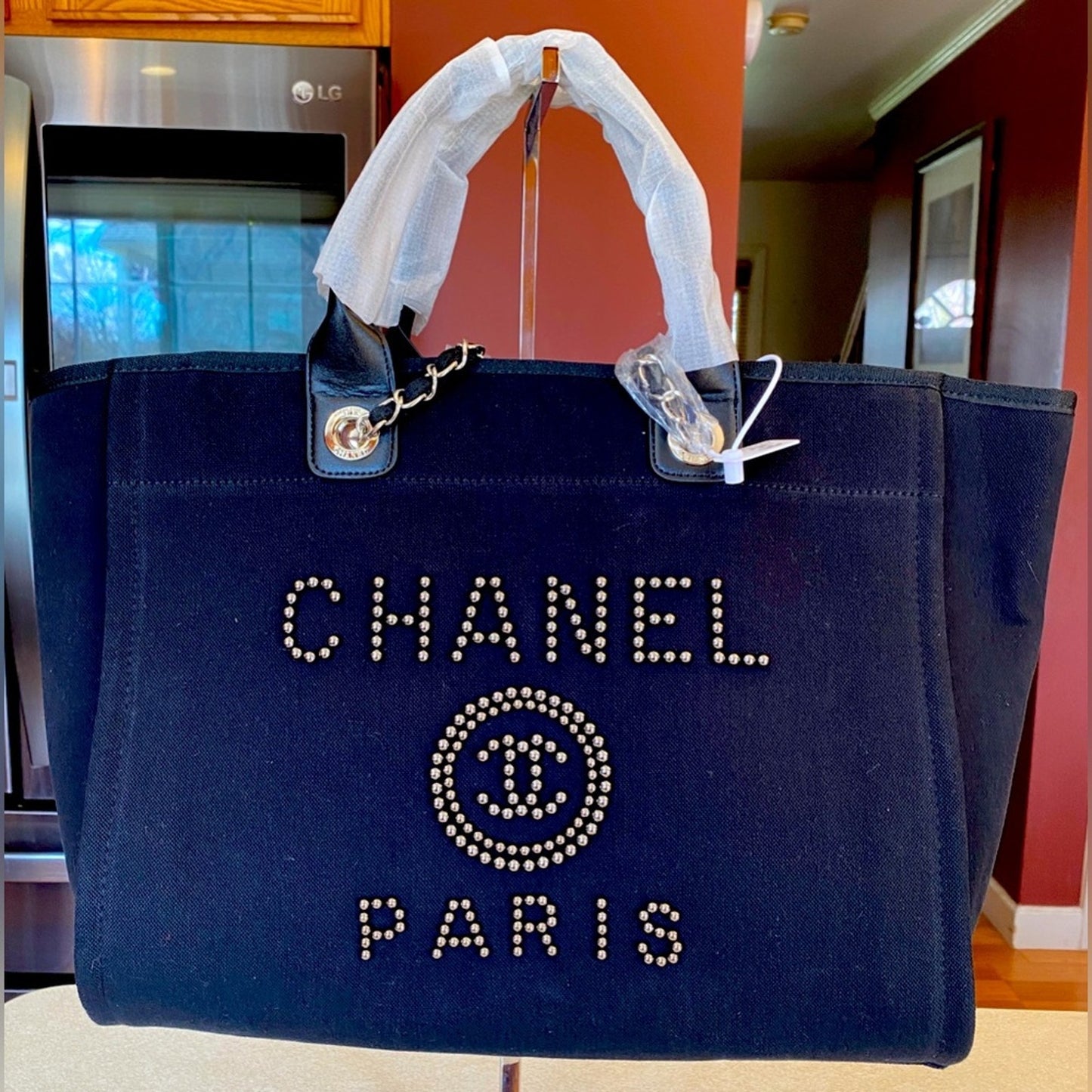 FASHION: Black Cloth Tote Shoulder Bag w/Studded Detailing & Dust Bag, NWTT